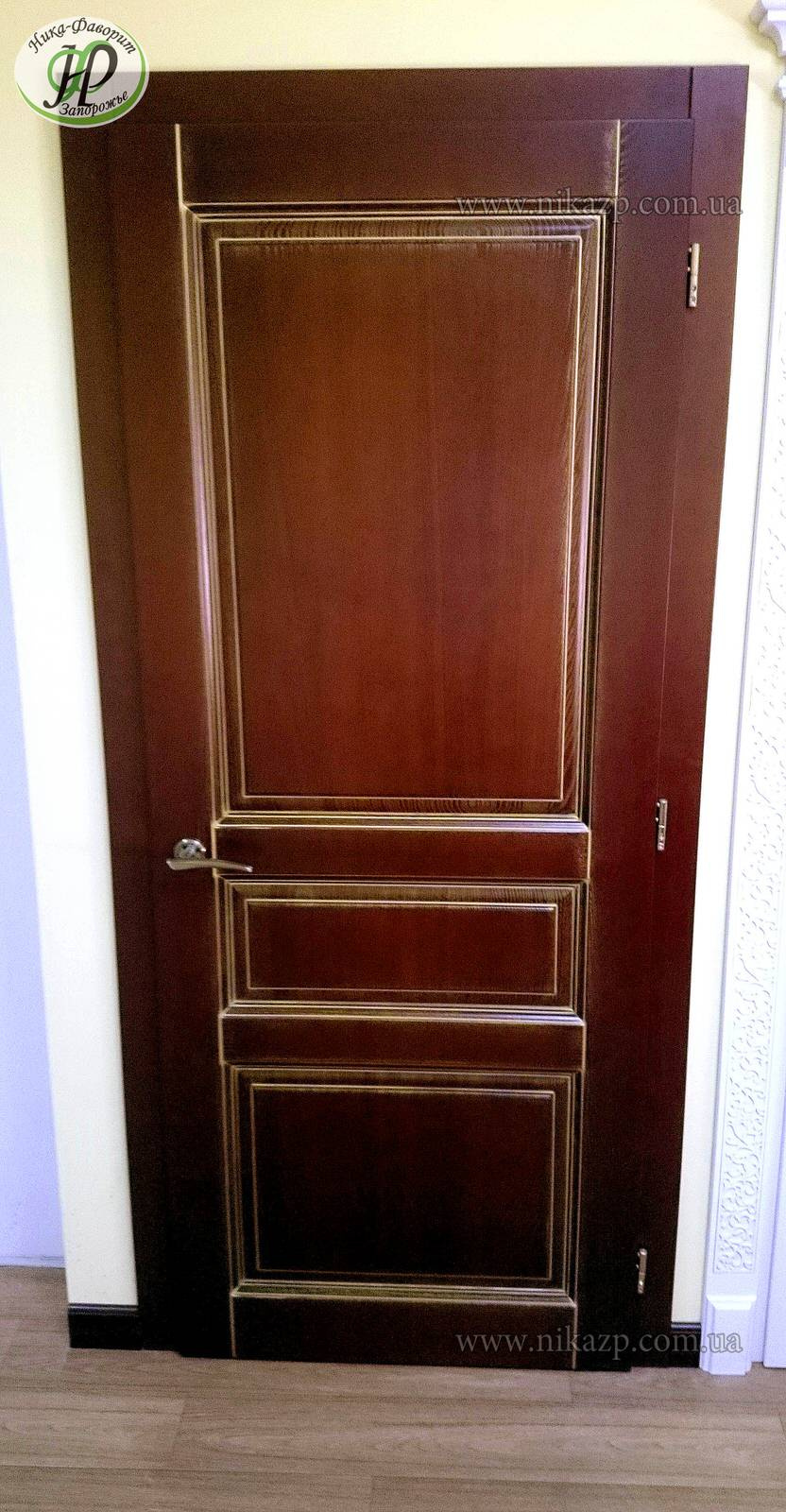 Elite custom wooden doors with decors.  Элитные деревянные двери на заказ