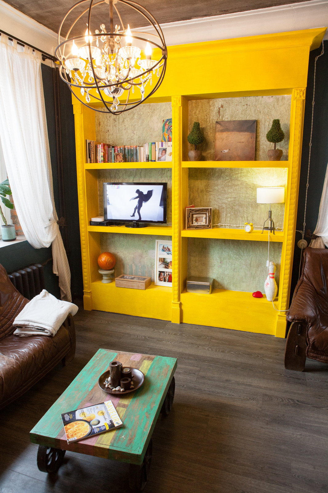 КВАРТИРА С 7 ОКНАМИ 2. ФОТО СЕРГЕЙ КОМЯГИН