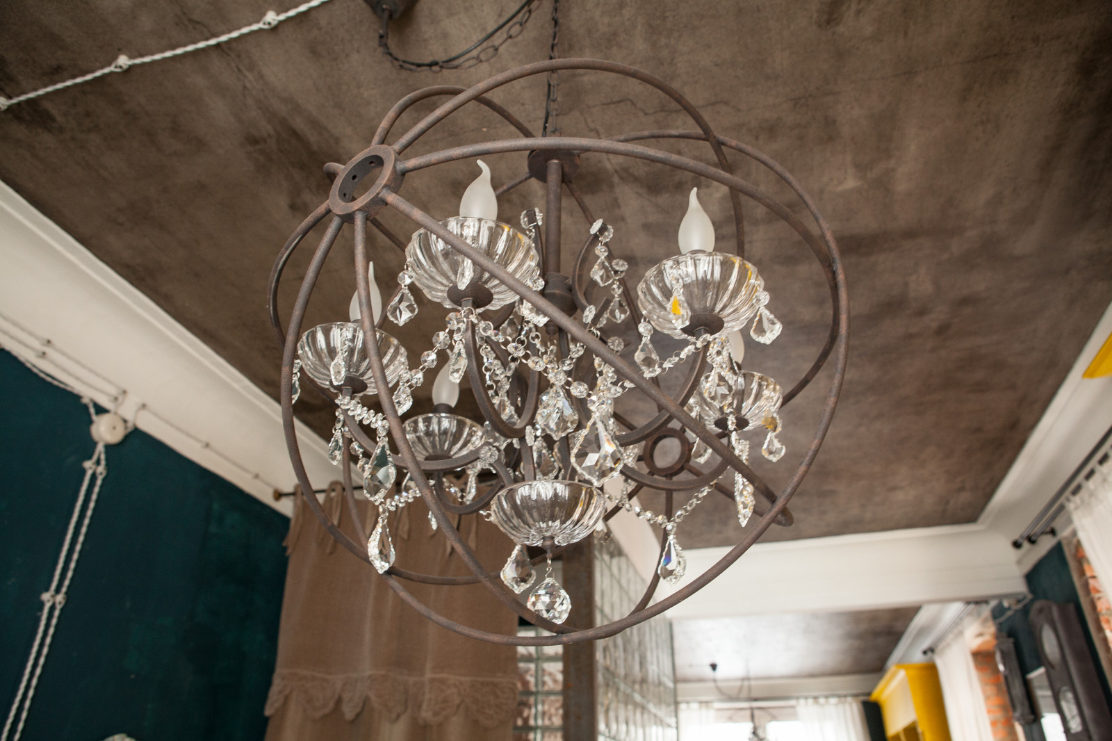 КВАРТИРА С 7 ОКНАМИ 2. ФОТО СЕРГЕЙ КОМЯГИН