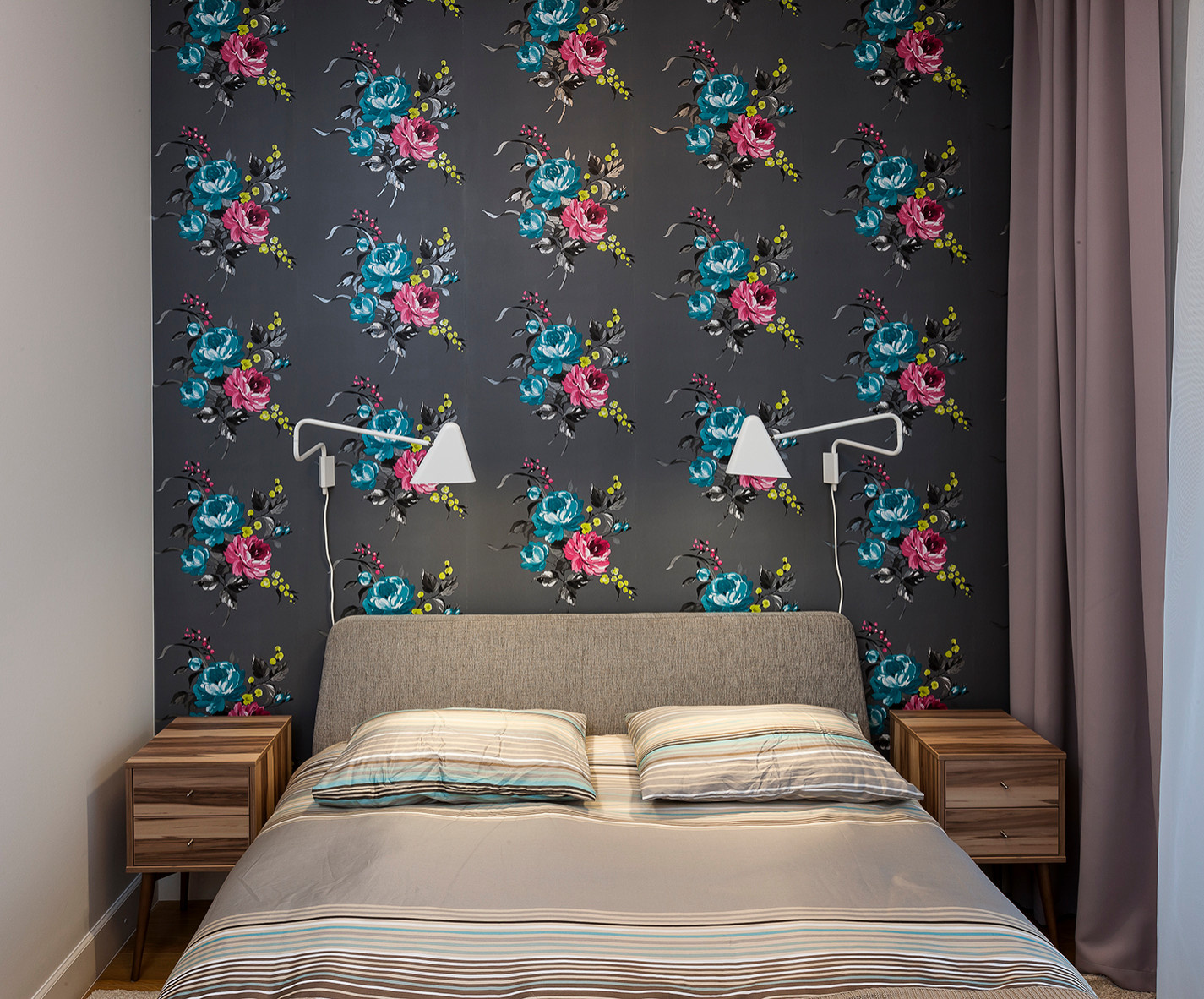 19 apartments on 11 Line/ 19 квартир на 11-ой линии