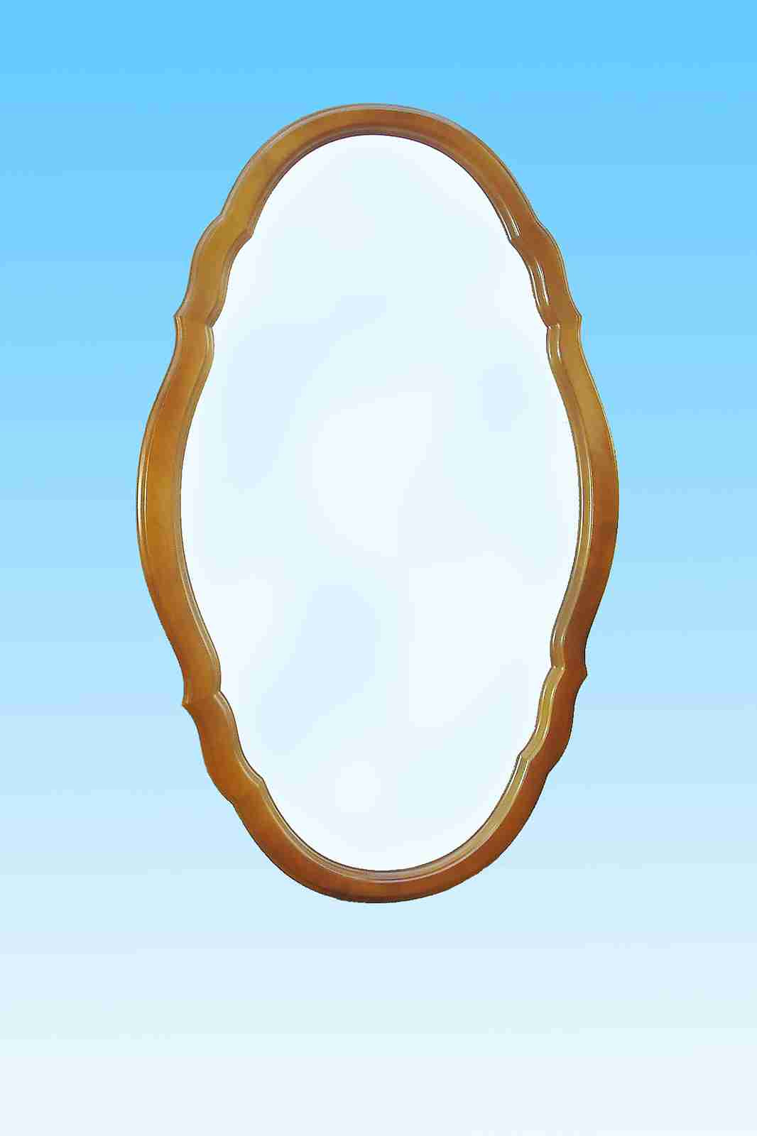 Зеркала в деревянном багете