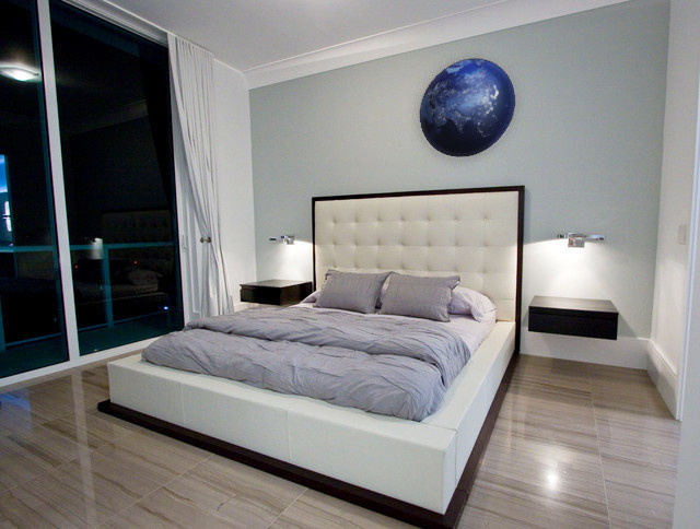 Евгений Тихонов