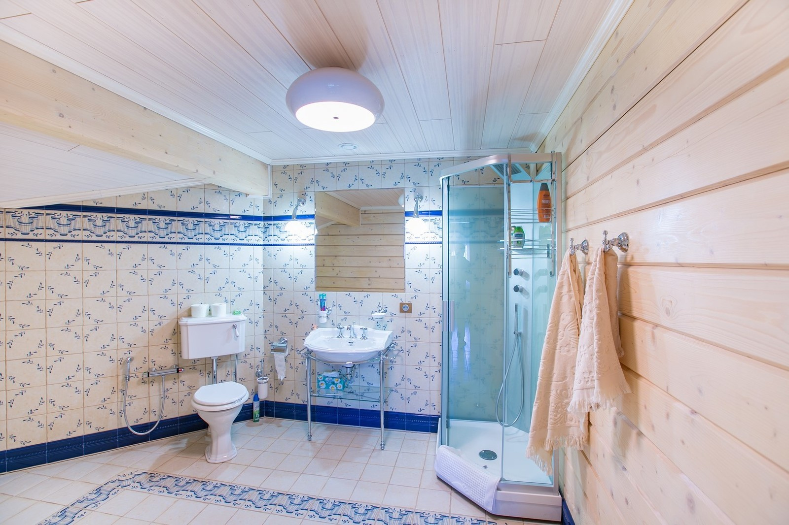 Деревянный дом из клееного бруса