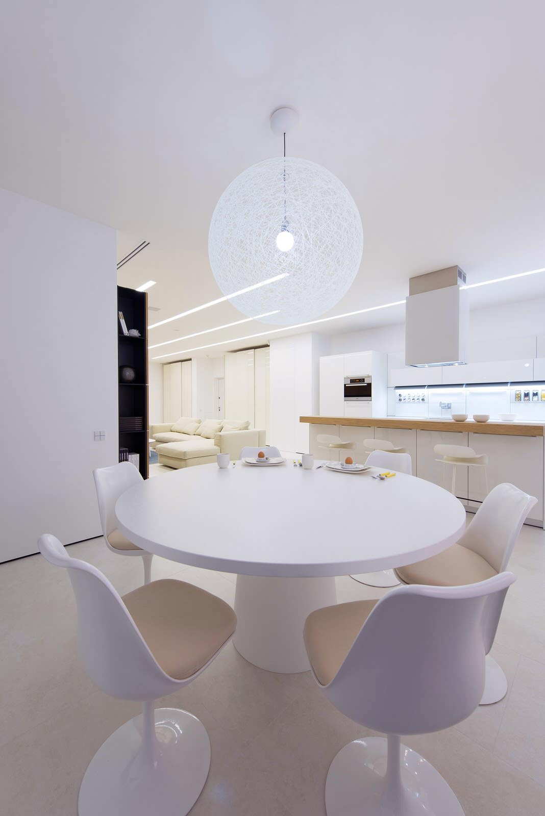 Houzz Украина: «Умная» квартира в Киеве в духе строгого минимализма