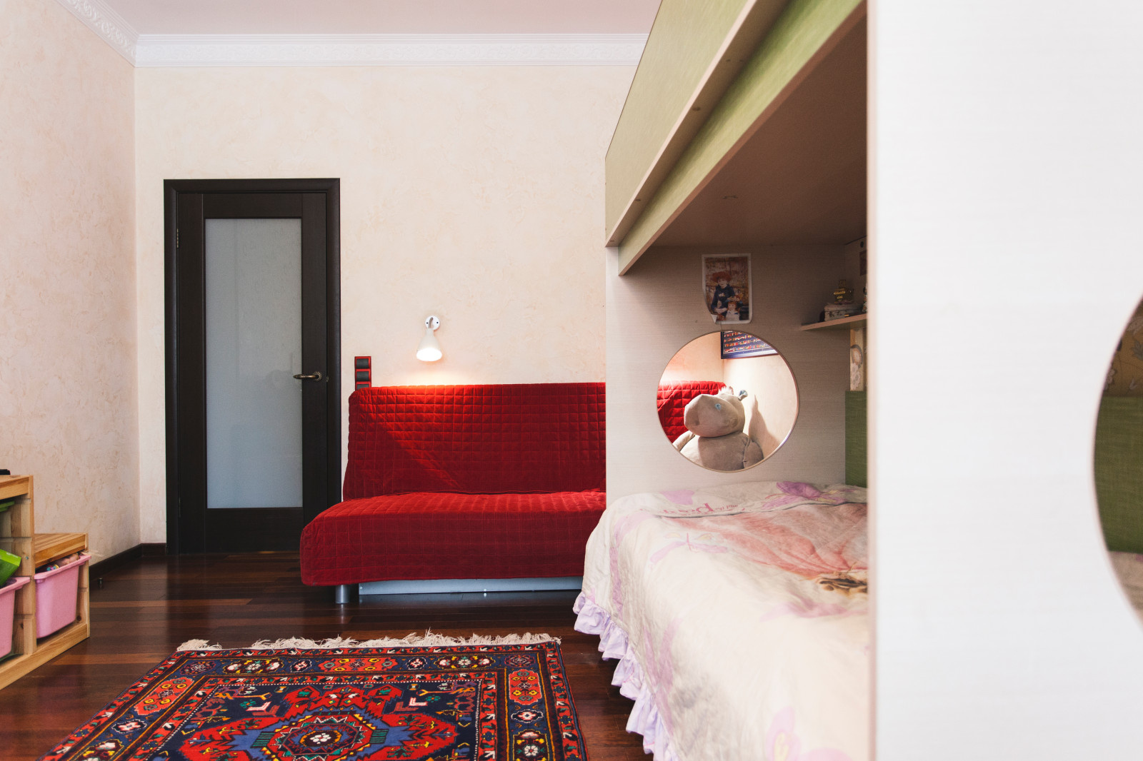 В гостях: Традиции лезгин на фоне интерьера с восточным уклоном