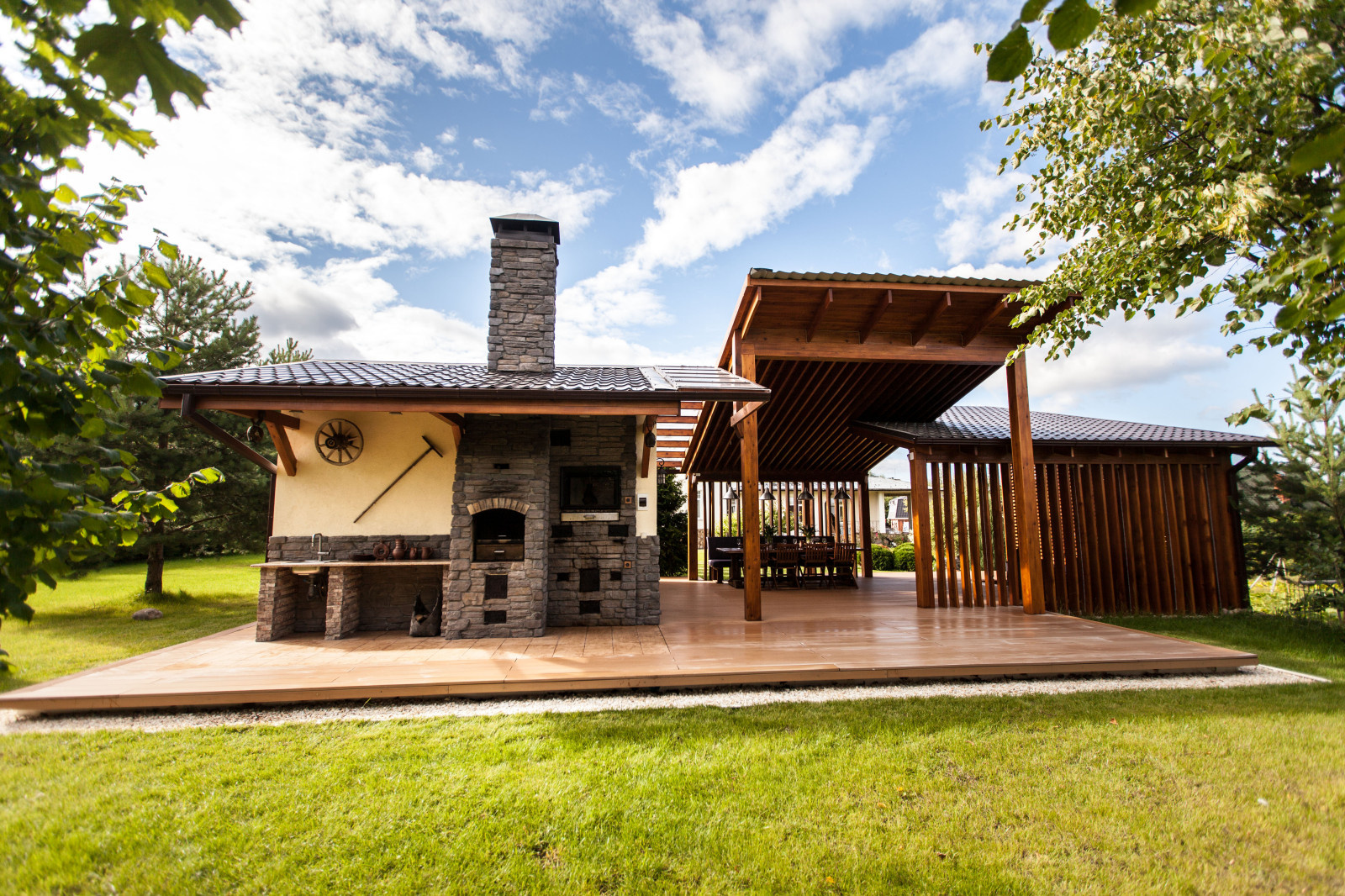 Просто фото: Летние кухни из 37 российских проектов