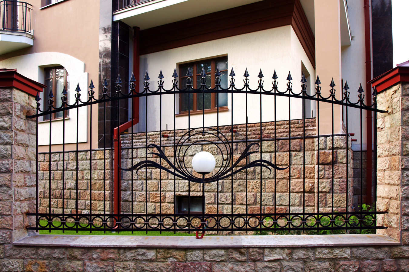 Компания «Исполин»