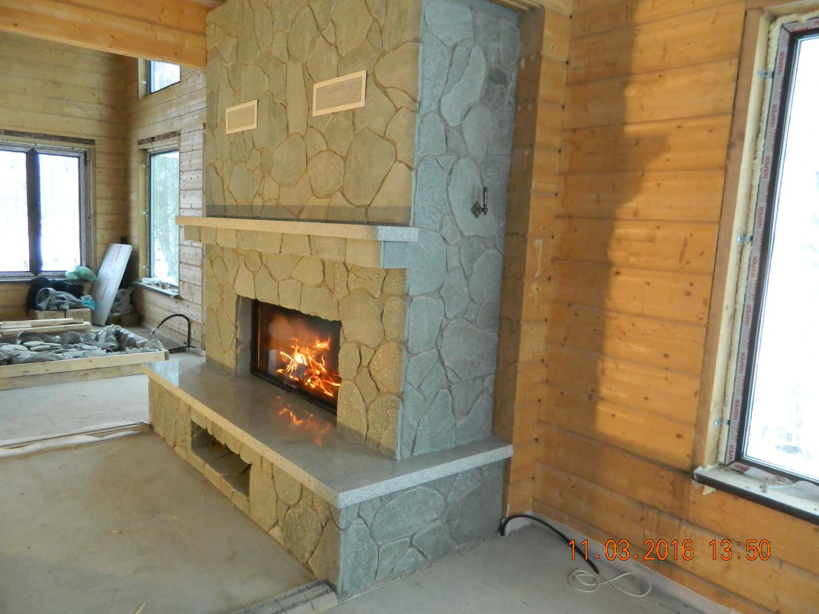 Камин в натуральном камне