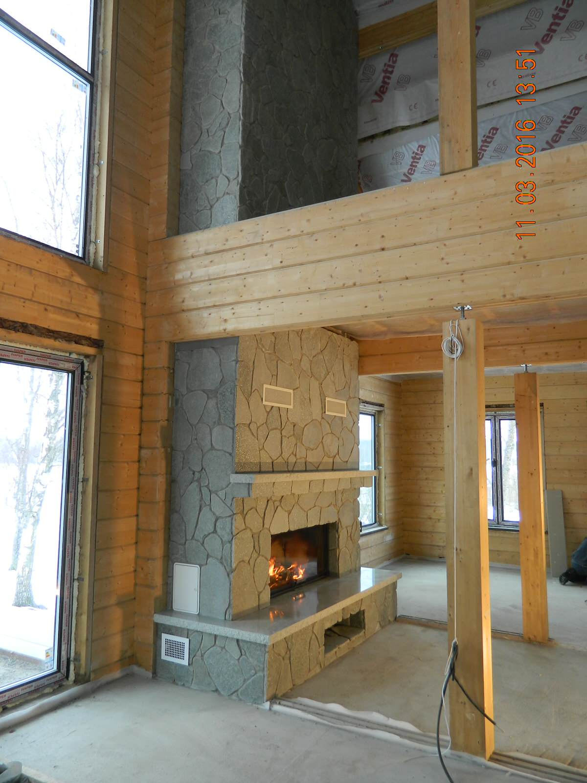 Камин в натуральном камне