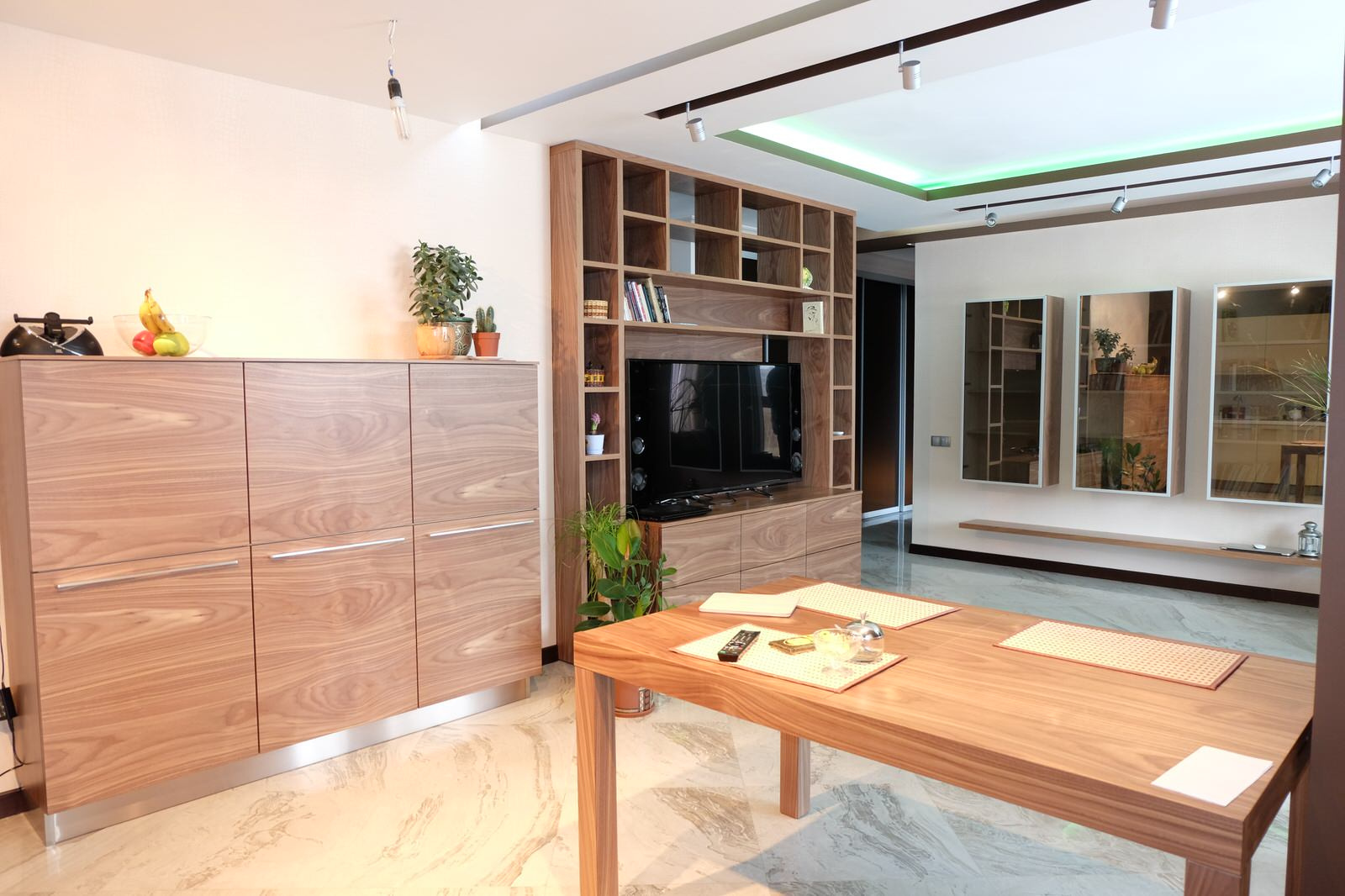 Обложка проекта: Гостиная Шпон Орех американский