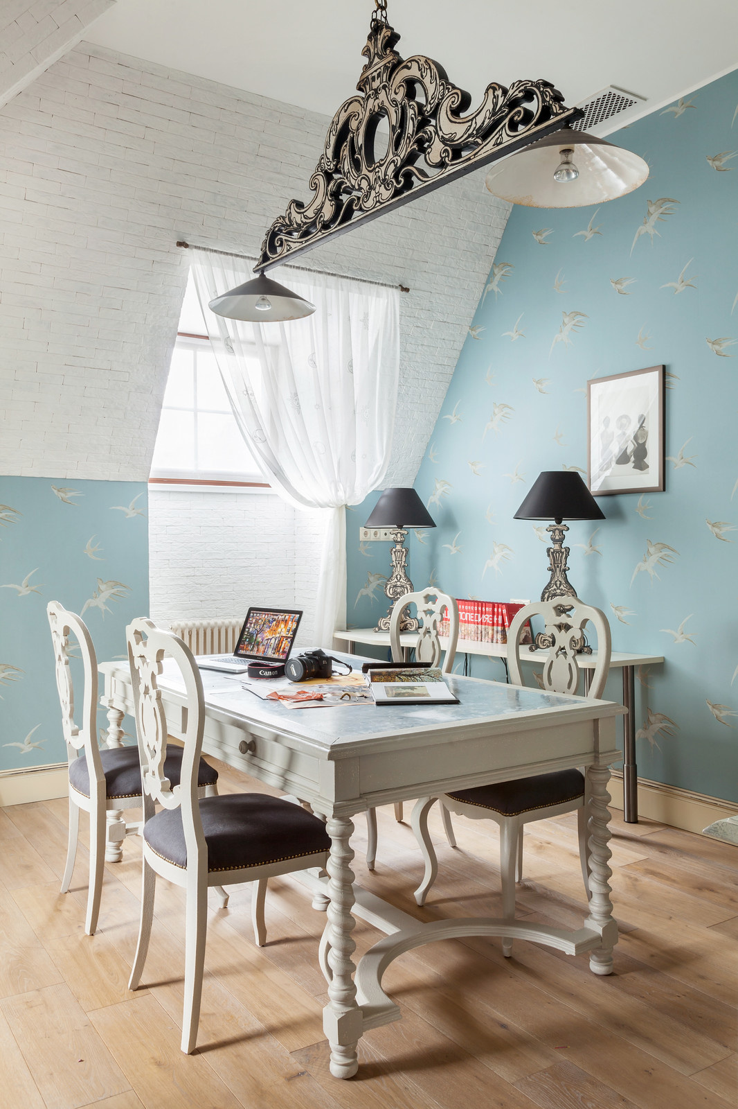 Обложка альбома: окна