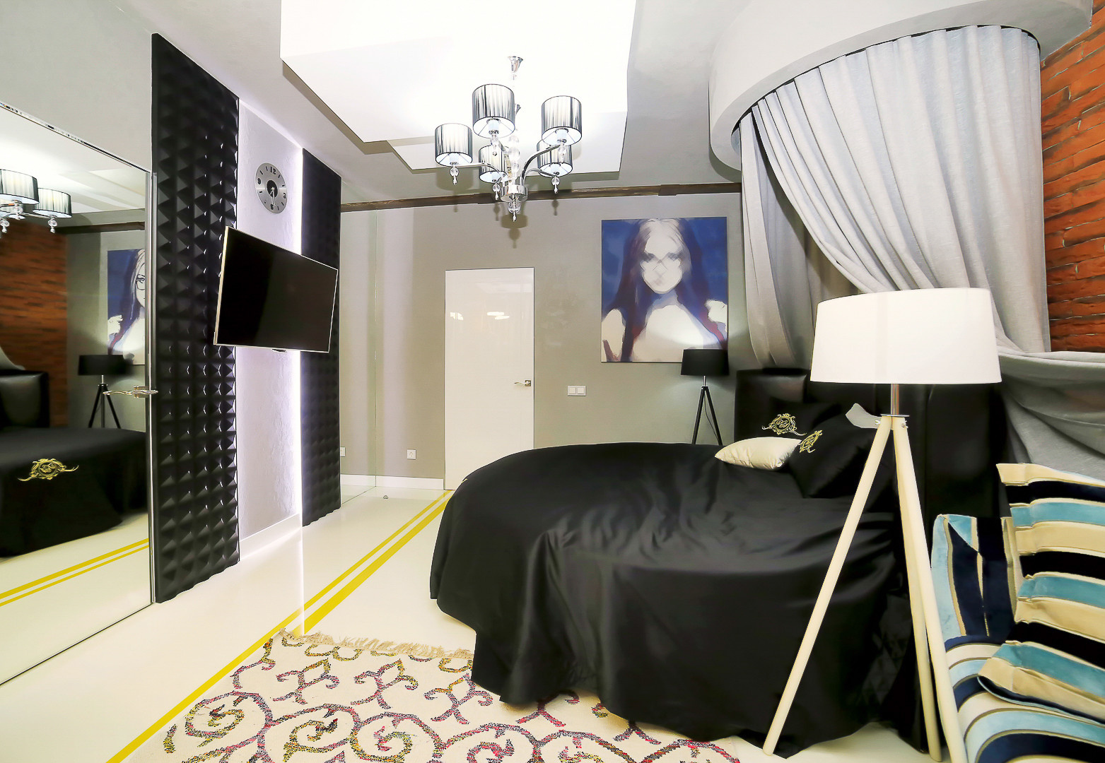 Houzz тур: Яркий и эксцентричный интерьер для молодой девушки