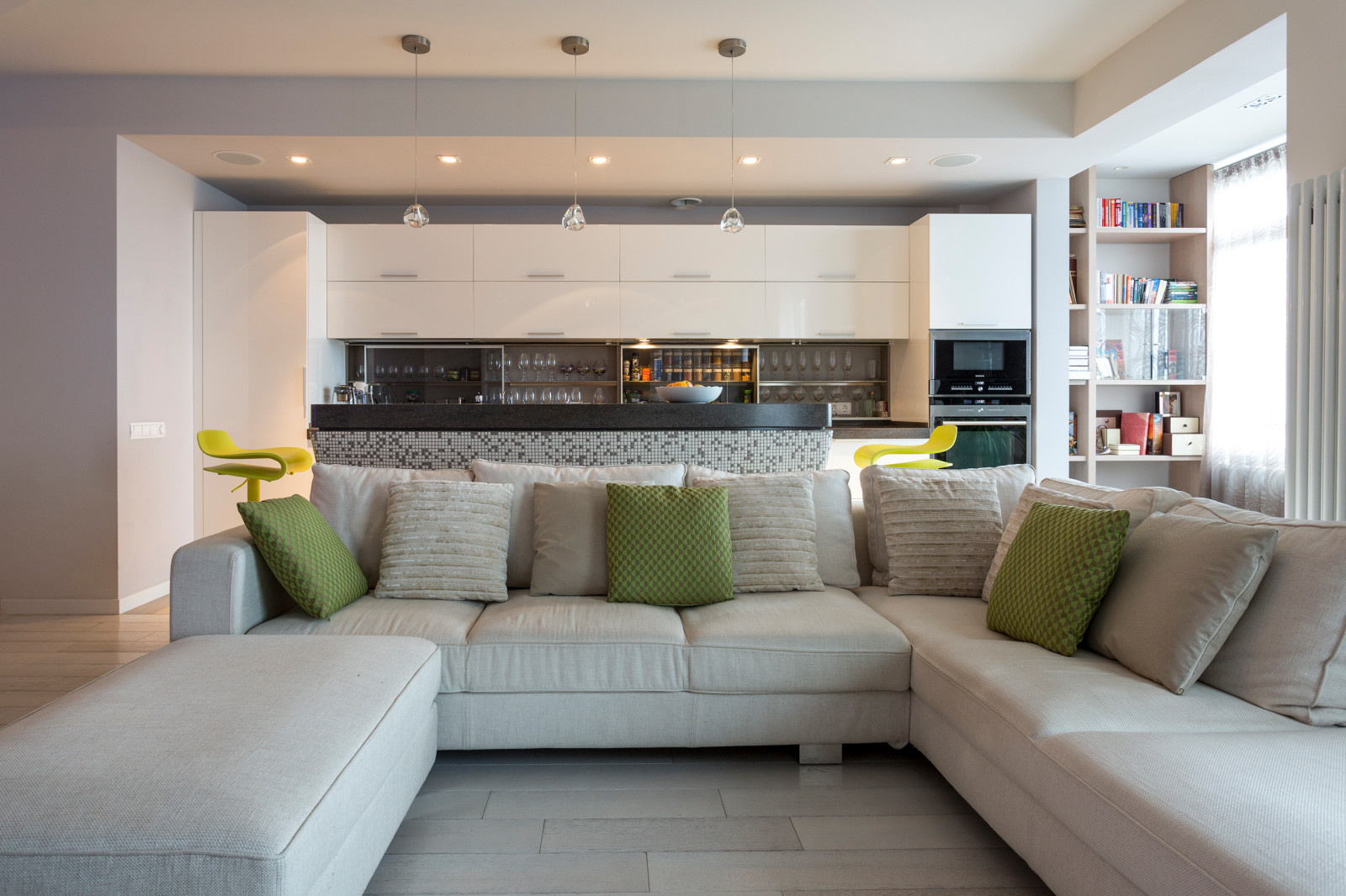 Фоновое изображение профиля Hartia