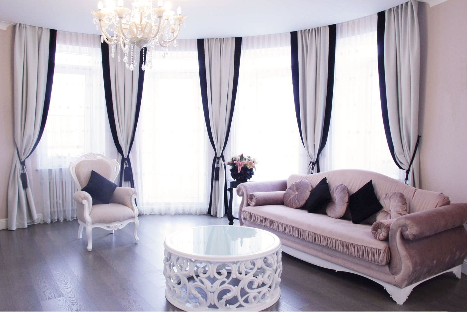 Шторы для гостиной в ЖК Парадный квартал