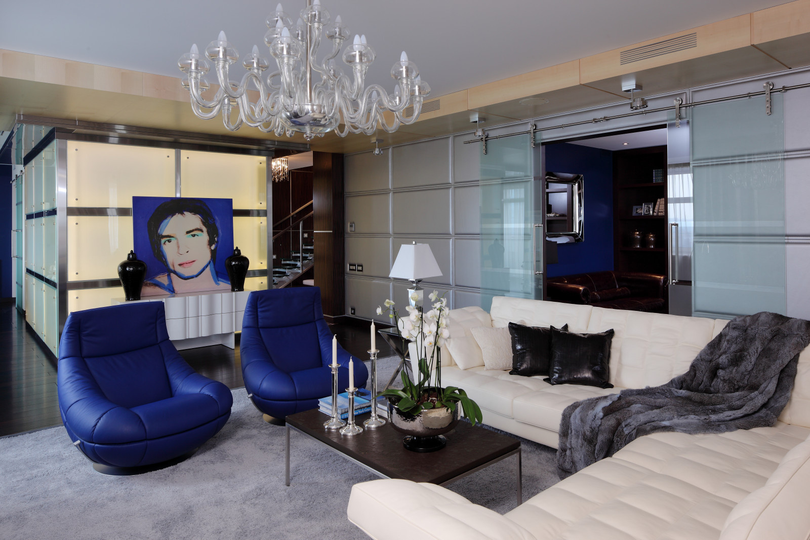 Двухуровневая квартира в Сити