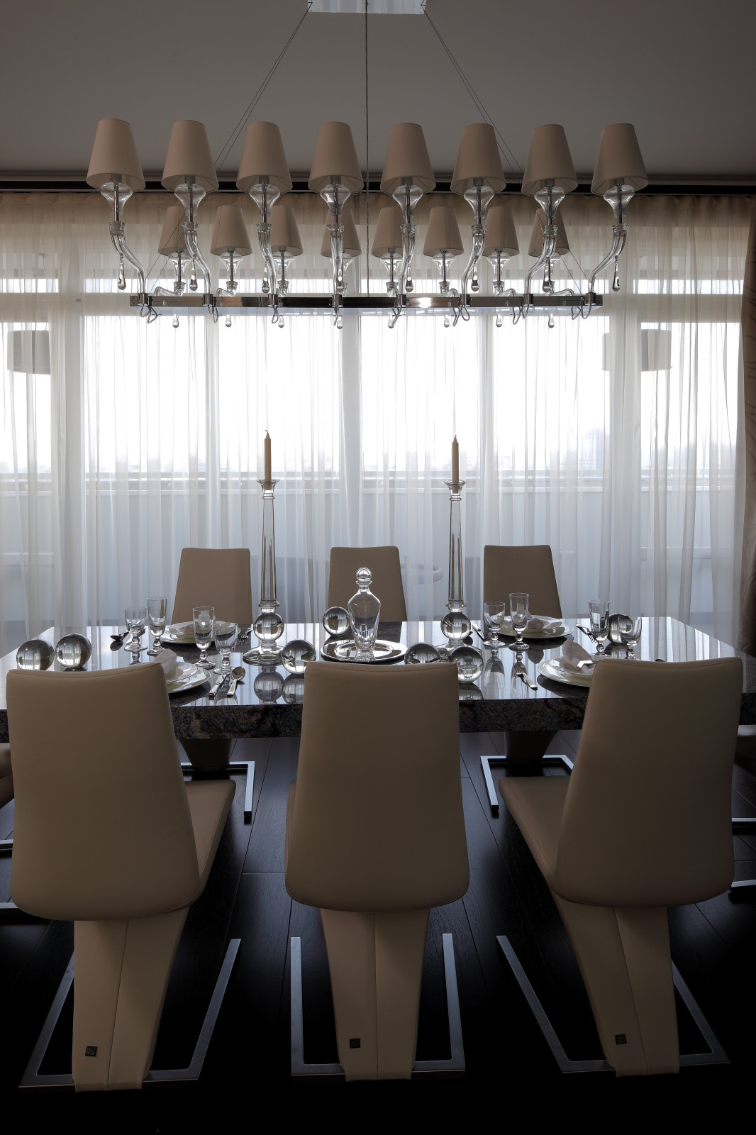 Двухуровневая квартира в Сити