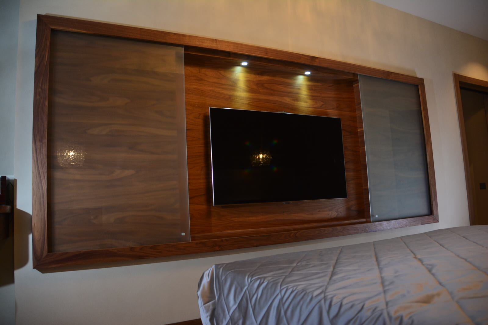 шкафчик для ТВ