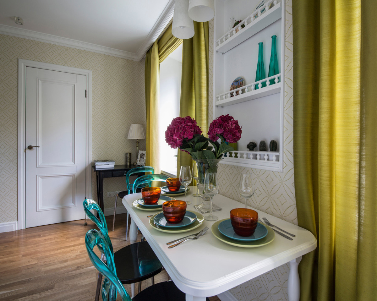 Houzz тур: Угловая хрущевка с яркими деталями