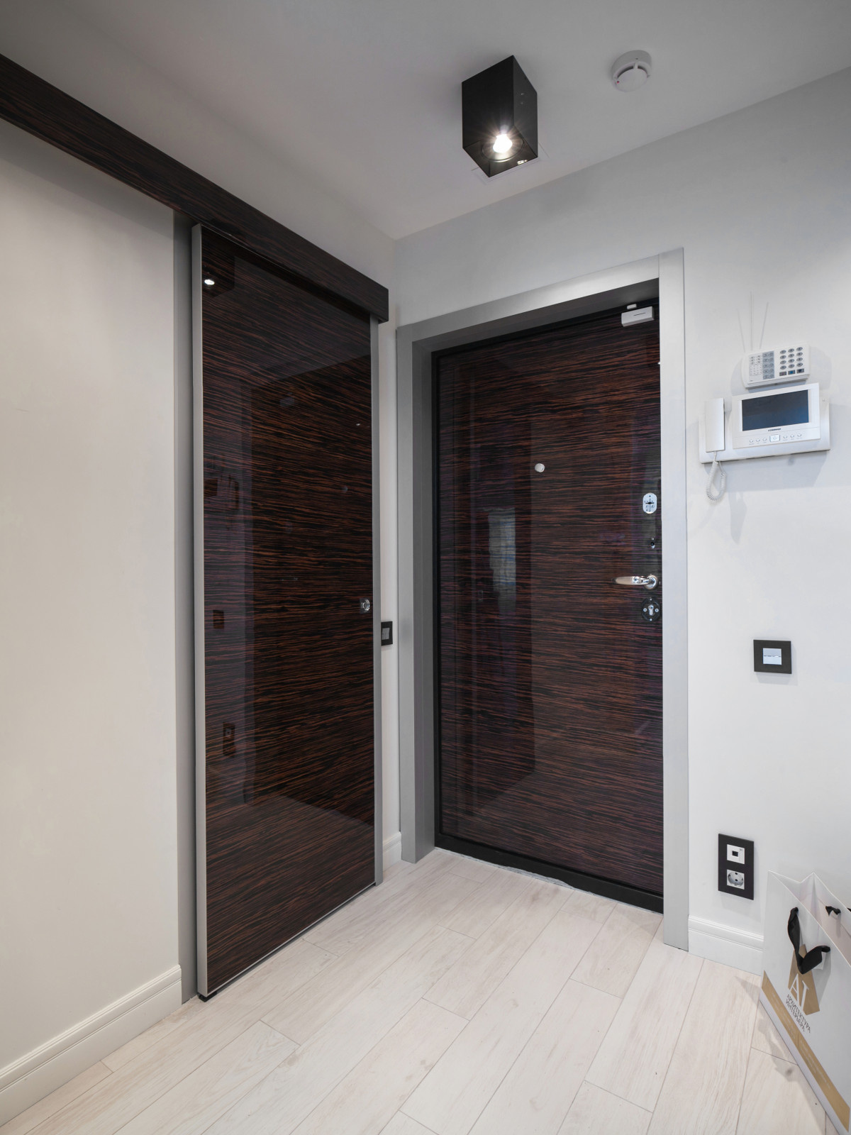 Обложка альбома: Прихожие