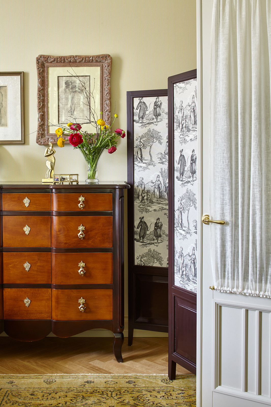 Houzz тур: Современная квартира со следами истории