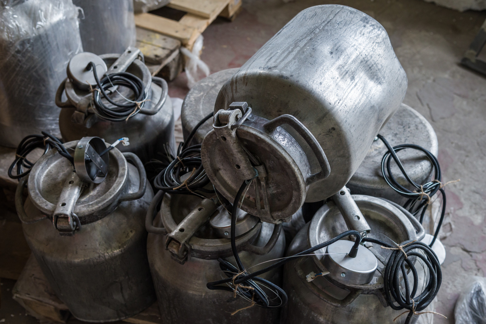 Портрет: Авторские светильники от Handle Studio