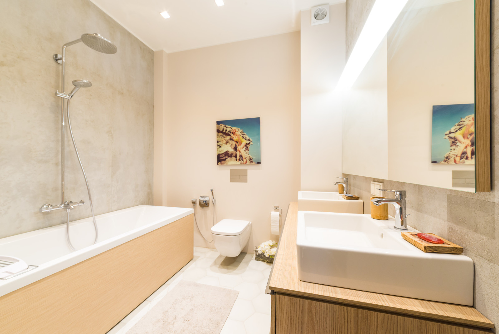 В гостях: Квартира в бетоне рядом с Таврическим садом