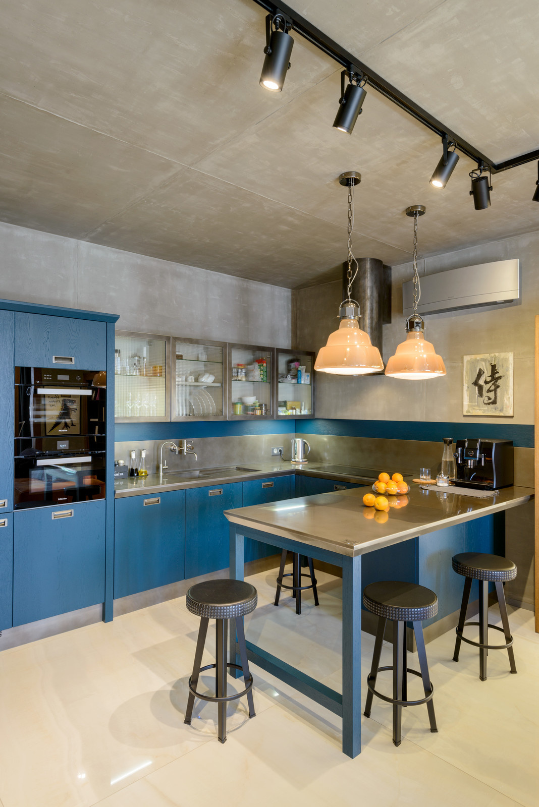 Интерьер архитектора Андрея Шемонаева