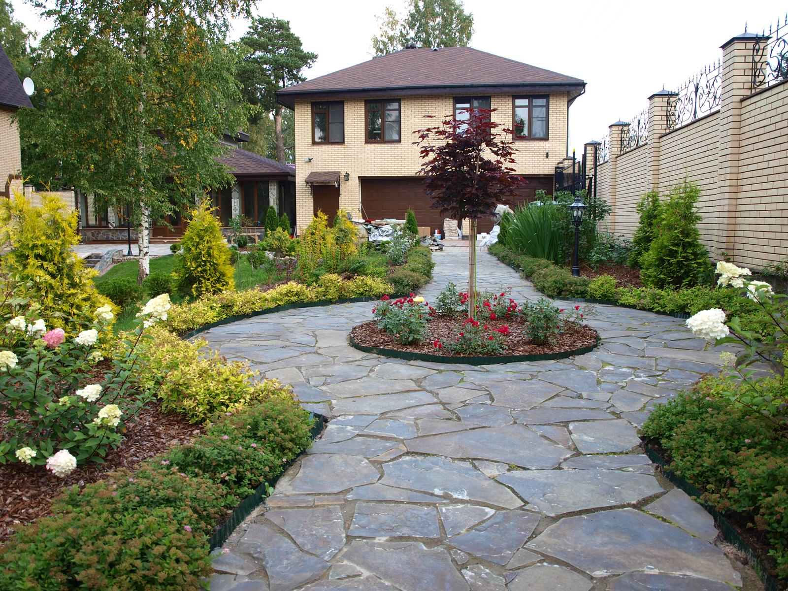 Террасный сад на склоне