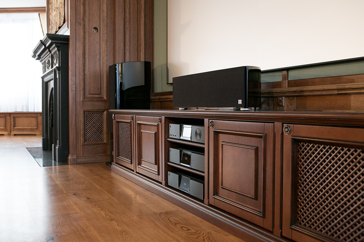 Кабинет в классическом стиле из дуба