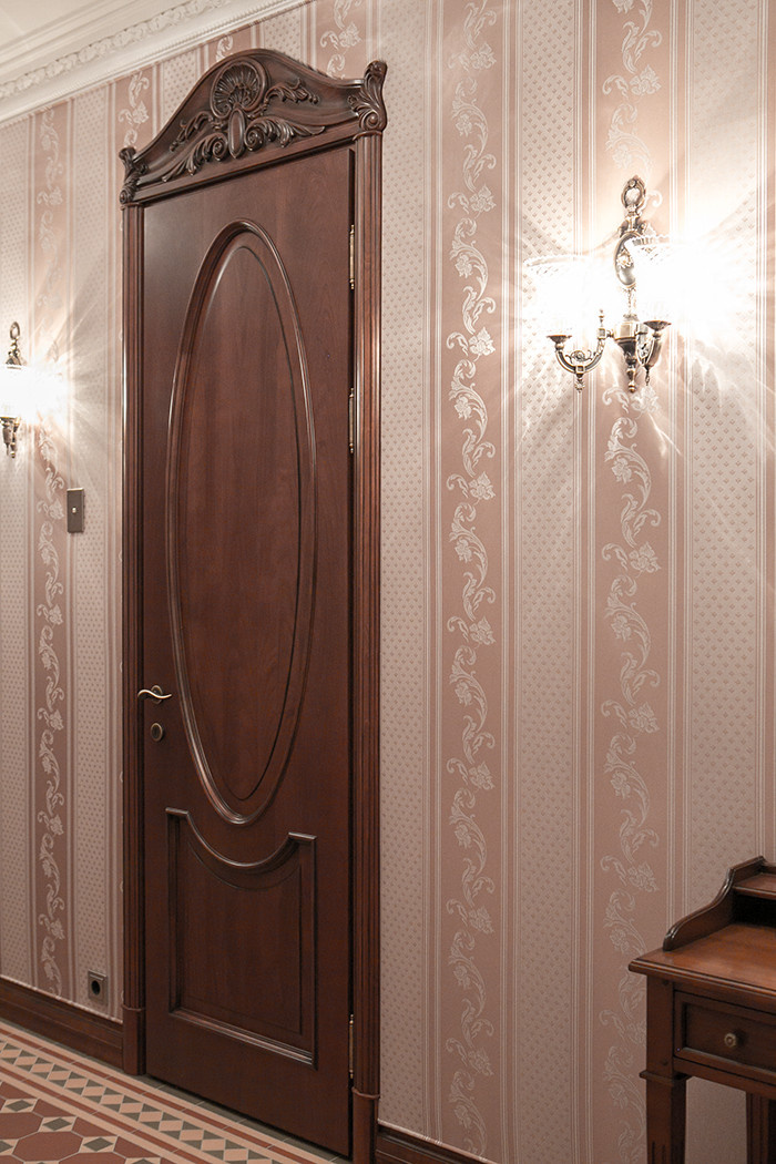 Межкомнатные двери из массива вишни