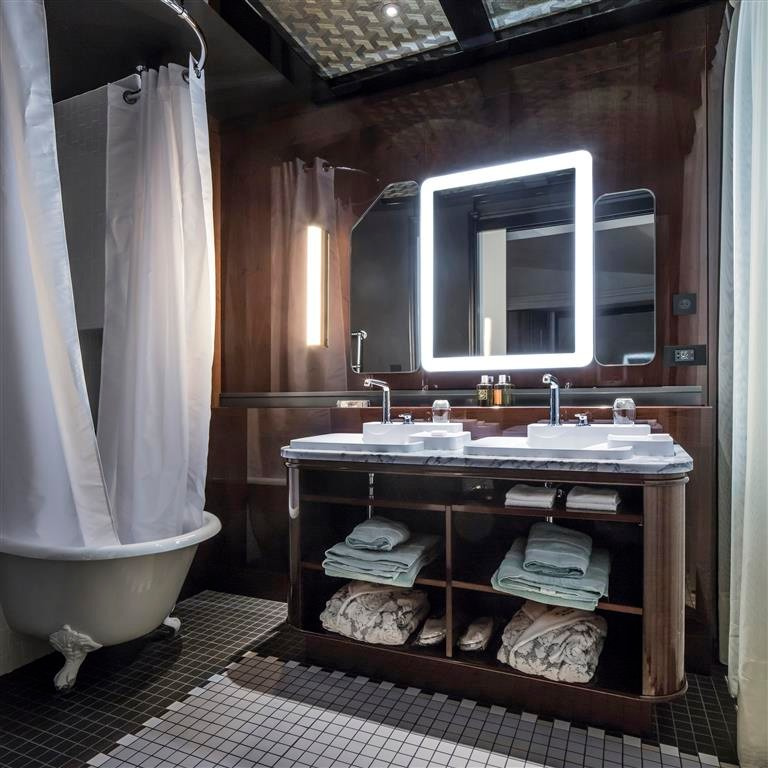 Axor в парижском дизайнерском отеле Les Bains