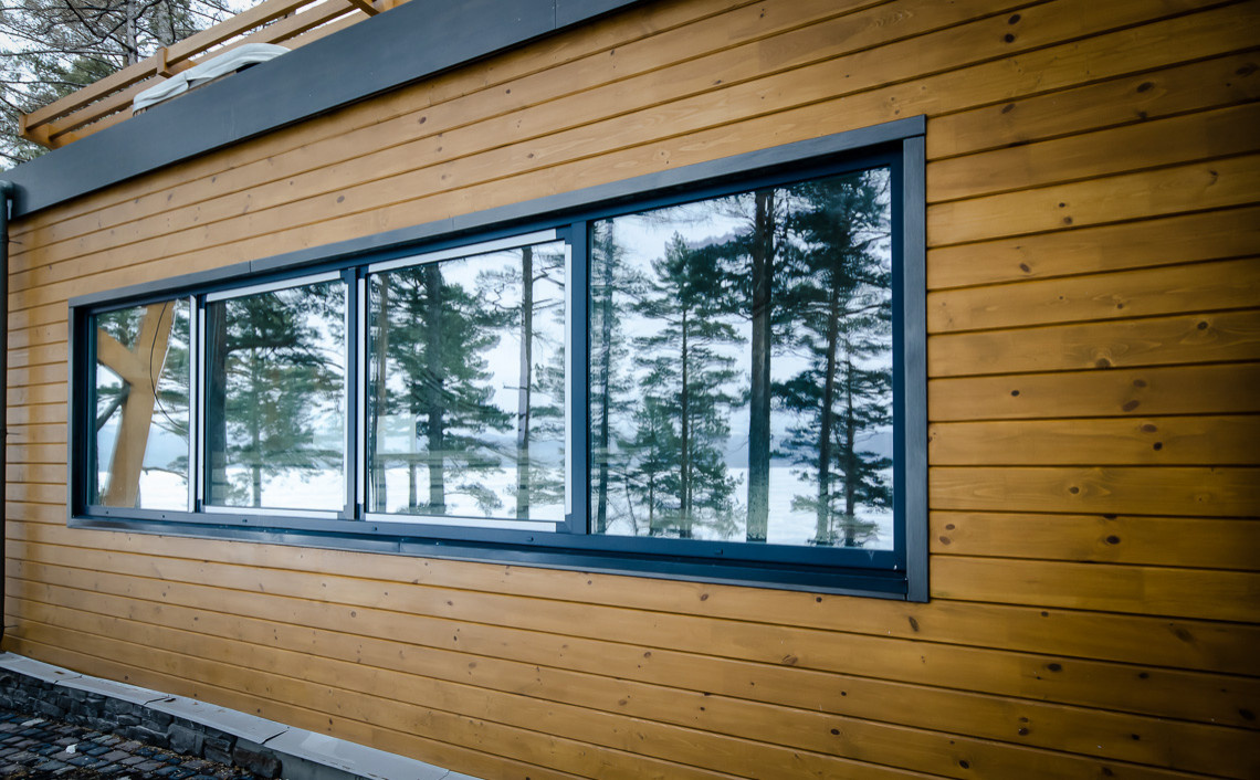 Фасадное остекление с автоматическими рафшторами