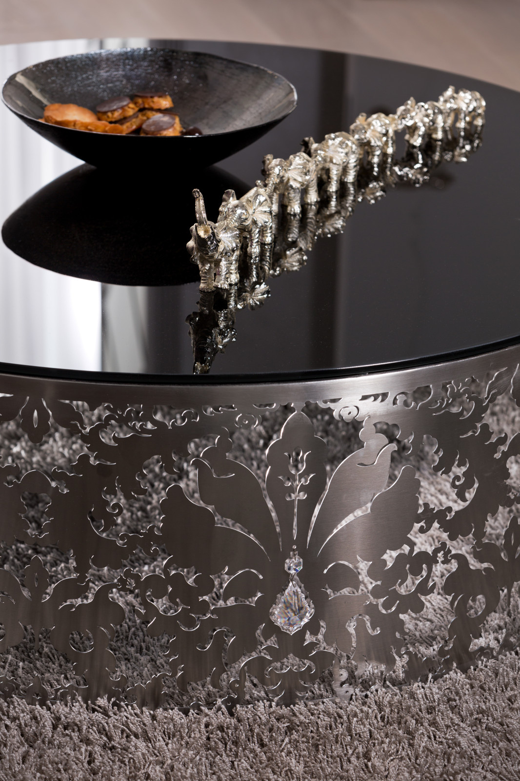 Светлые тона и зеркальные поверхности от Виктории Витковской