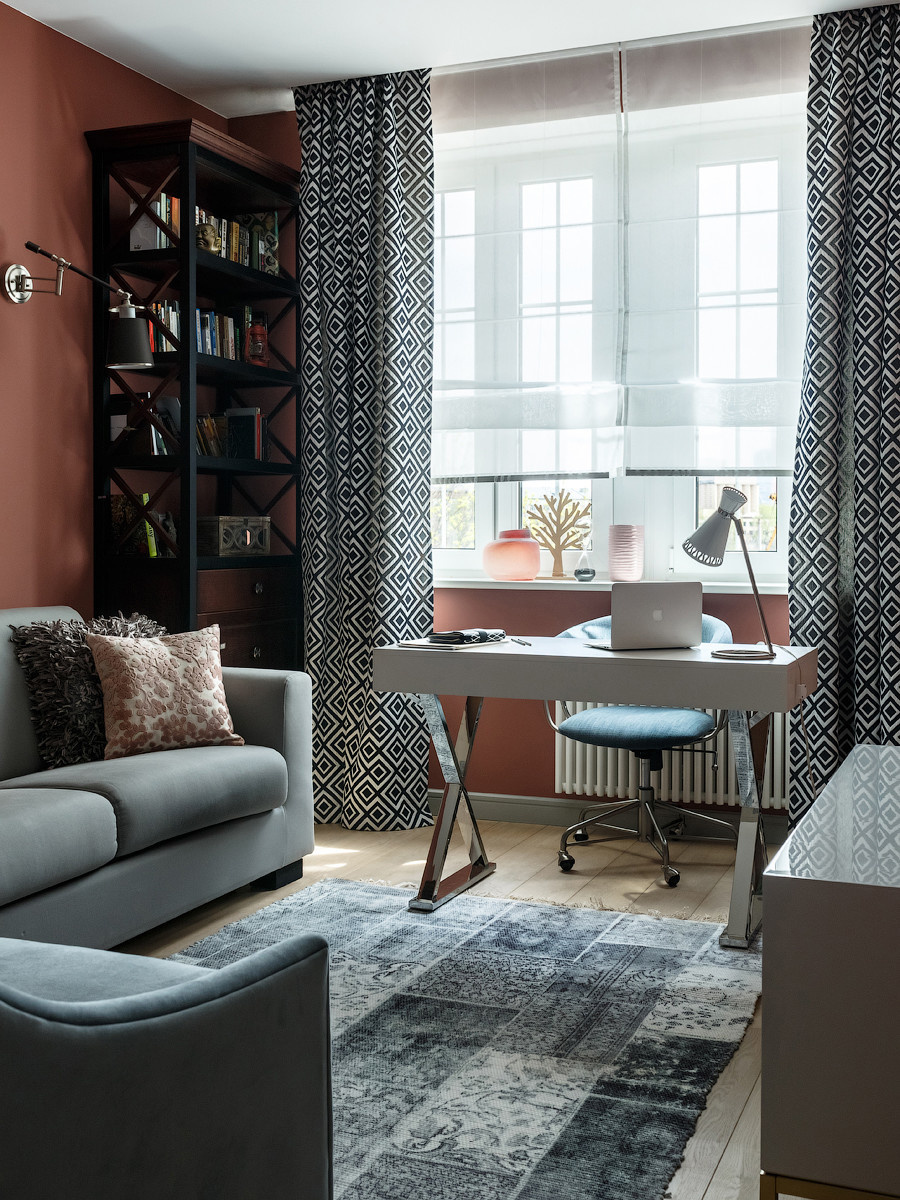 Обложка альбома: СТОЛ ПИСЬМЕННЫЙ TOLEDO В ИНТЕРЬЕРЕ