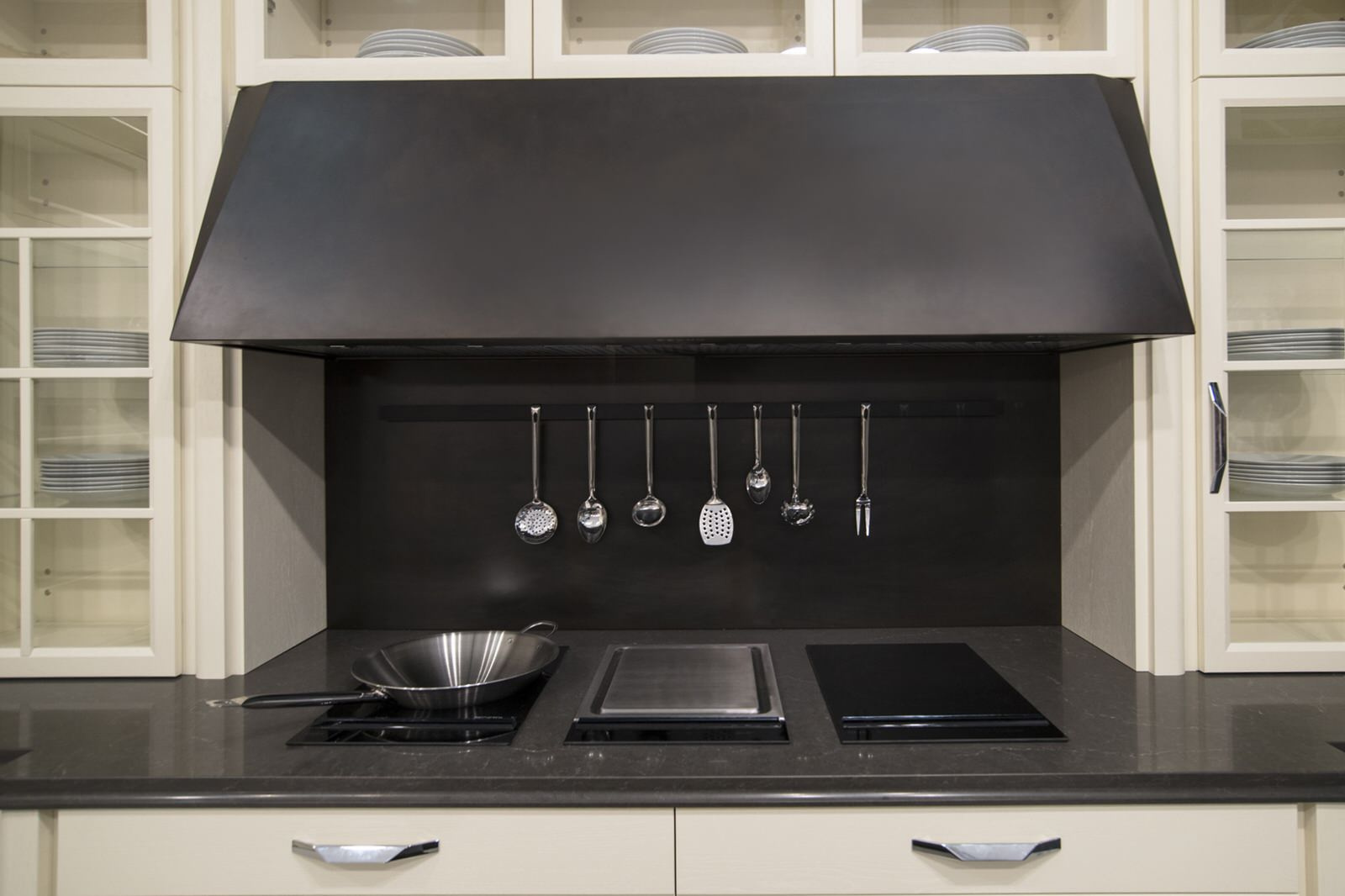 Cesar: официальная съемка кухни Cesar Diamond