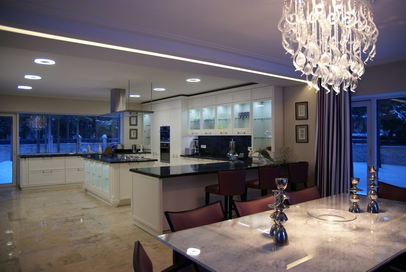 Кухня - столовая