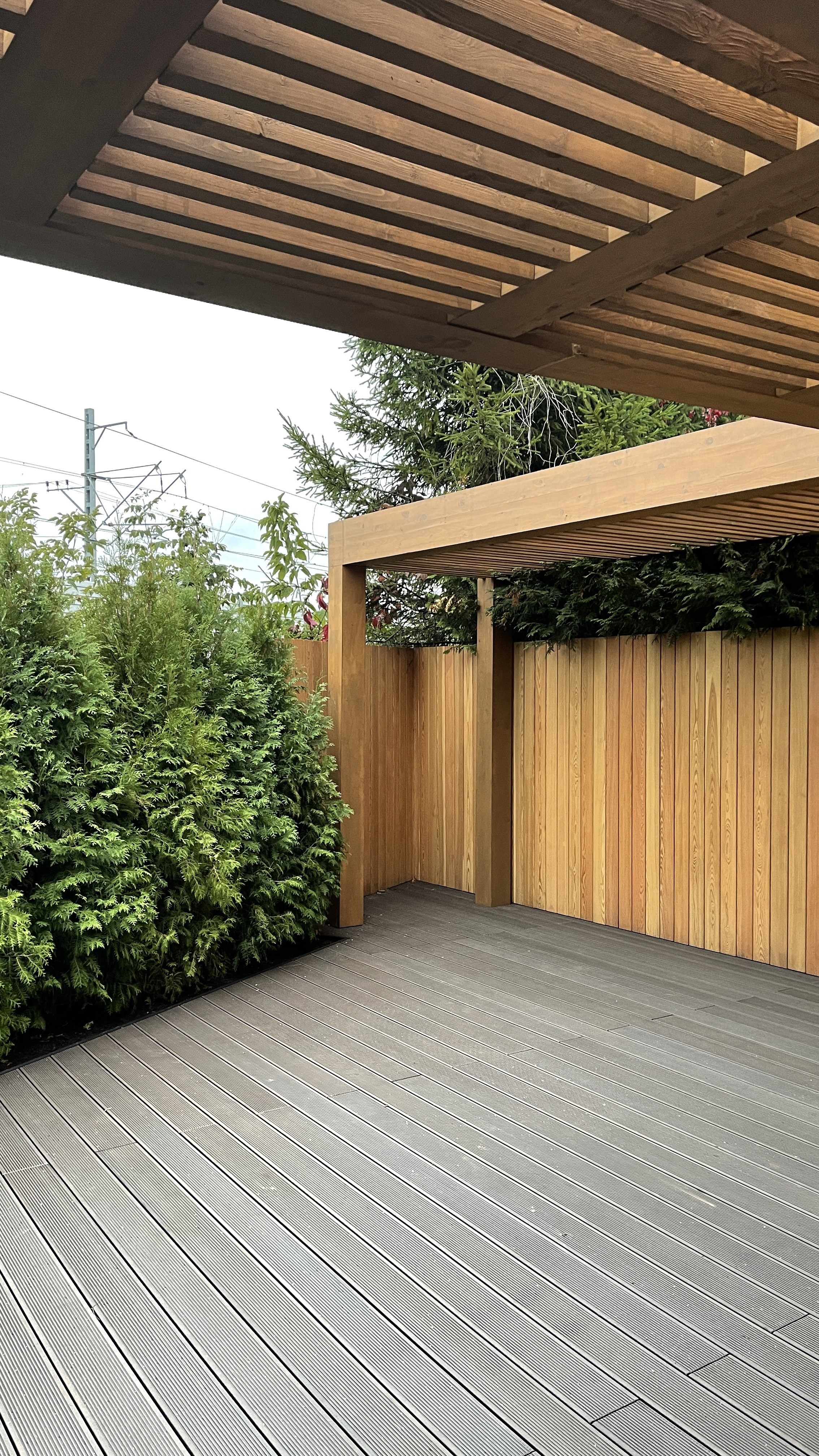 Двухэтажная пристройка к пентхаусу и пергола