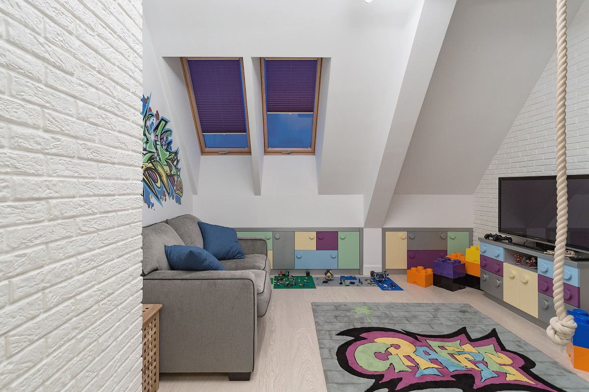 Замечательная двухуровневая квартира с фантастическим детским этажом