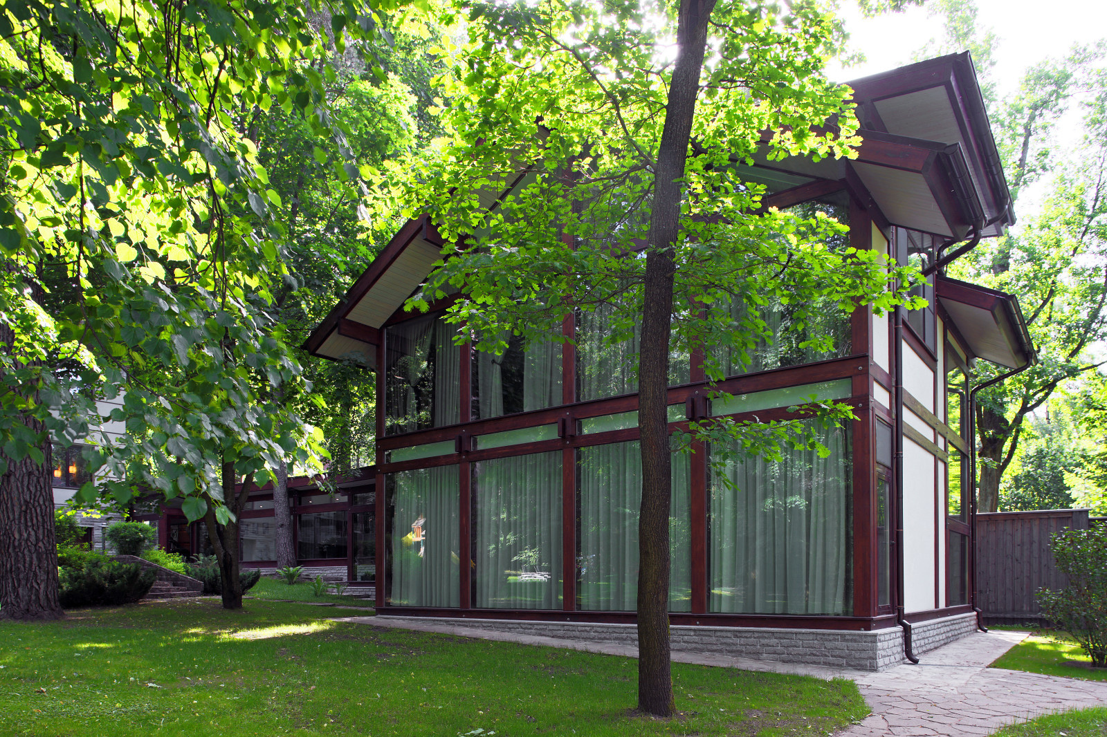 Дом в поселке "Жуковка" на Рублево-Успенском шоссе.