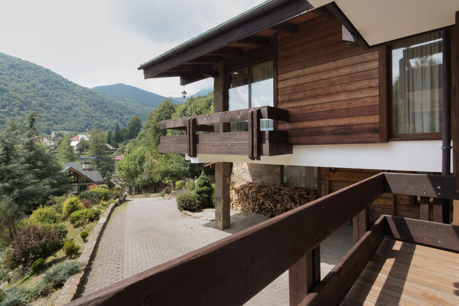 Современный дом на Красной поляне