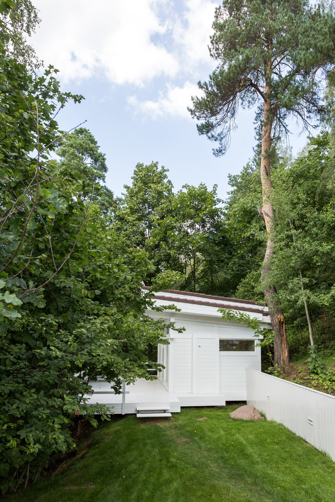 В гостях: Стеклянный дом на краю обрыва в Подрезково