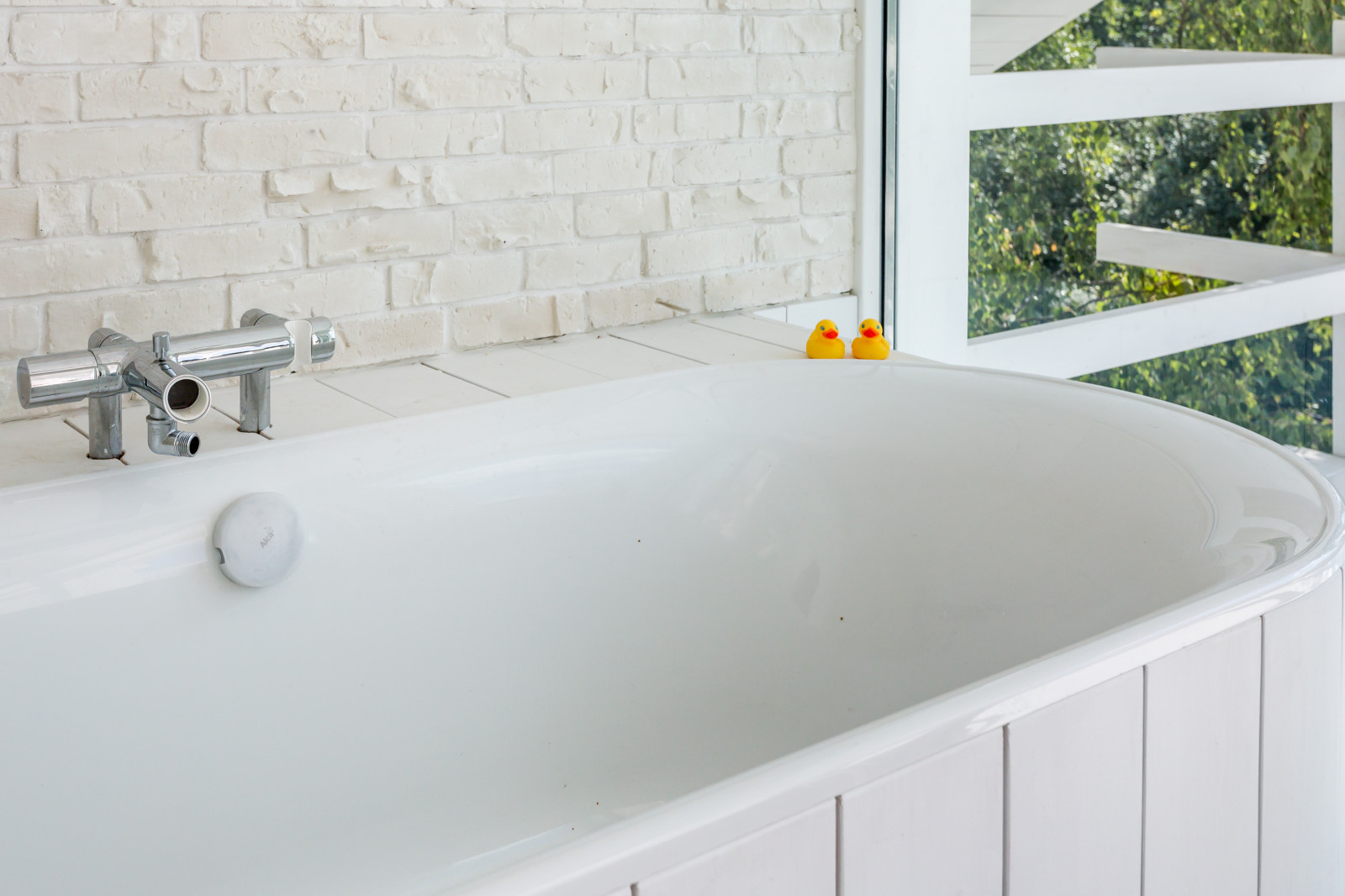 В гостях: Стеклянный дом на краю обрыва в Подрезково