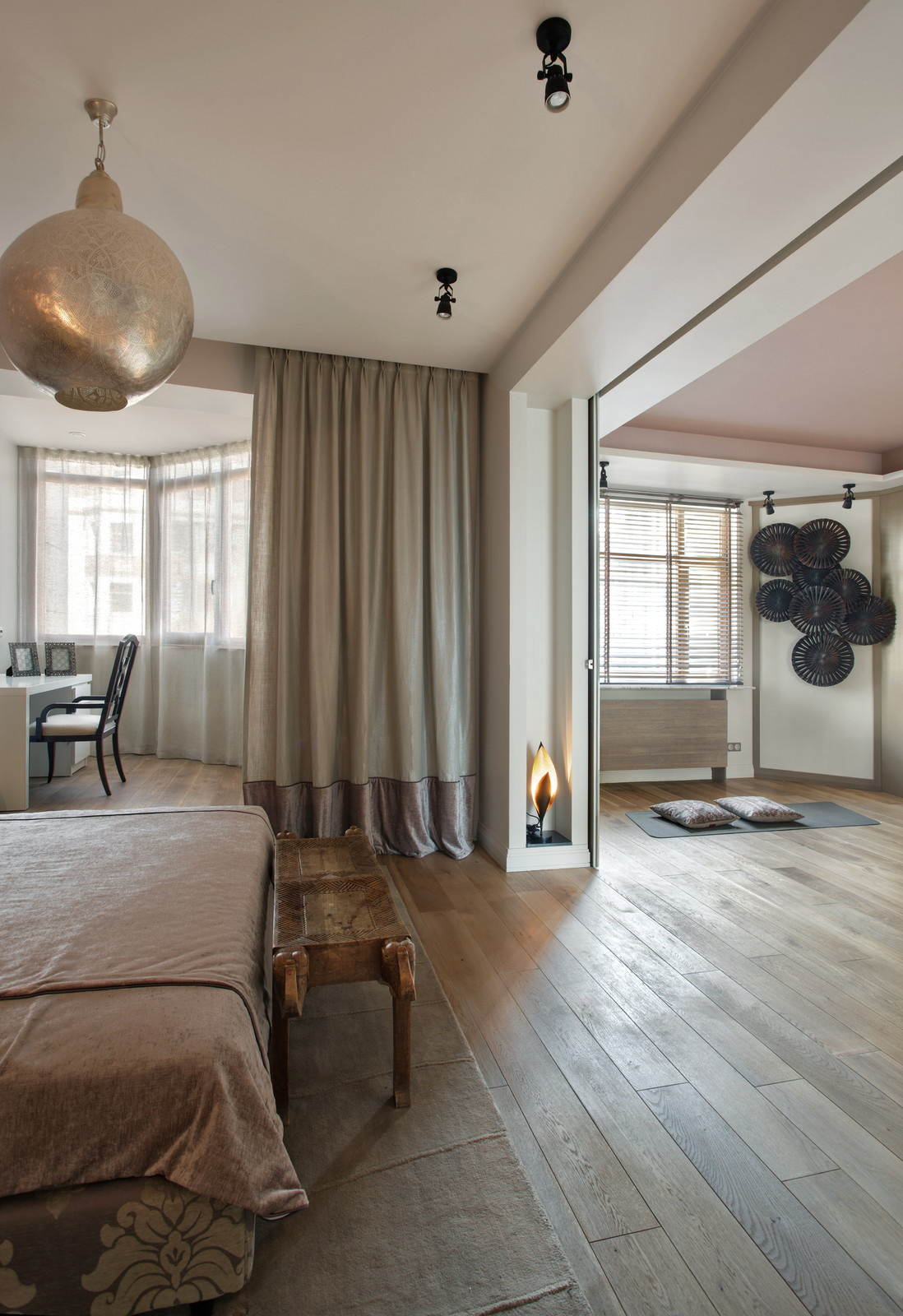 Houzz тур: Квартира для поклонницы йоги с пространством для занятий