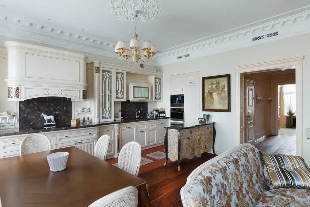 Апартаменты French Mood (дизайнер с Алексей Голуб)