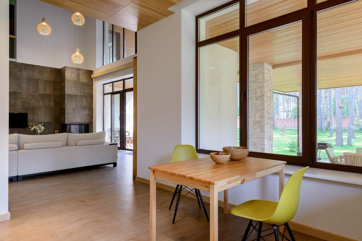 Просторный дом со вторым светом