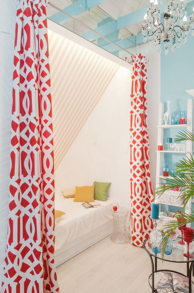 Striped lounge