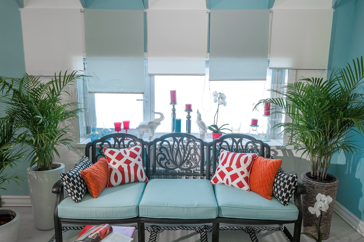 Striped lounge
