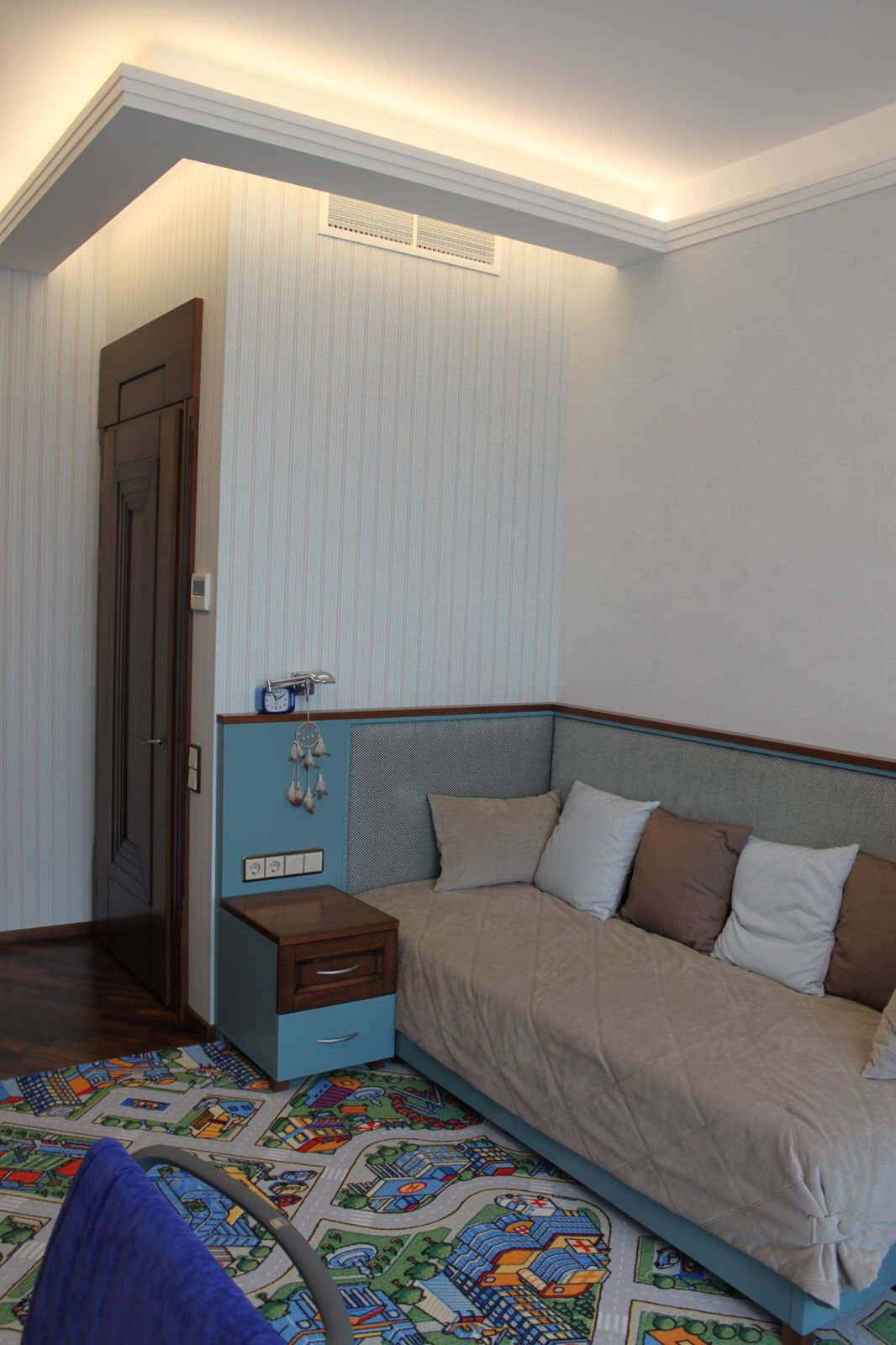 Голубая детская - комната старшего сына