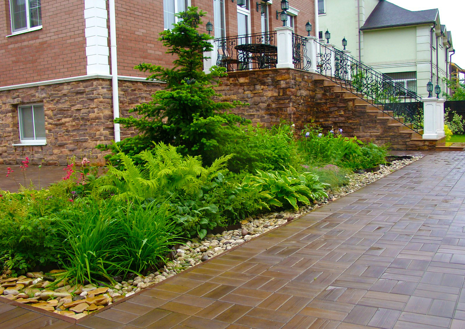 Цветник в дизайне сада