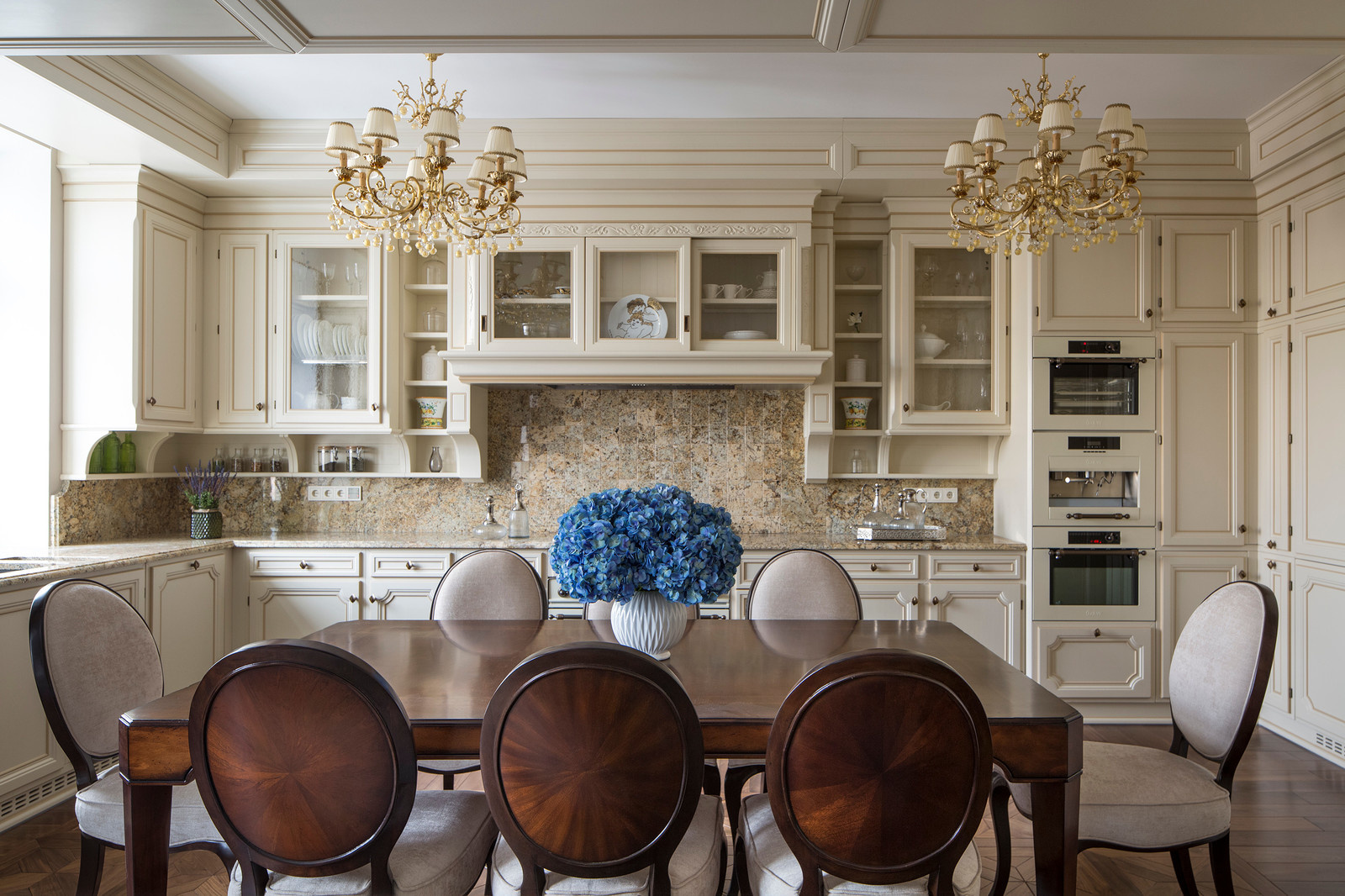 Квартира на Фрунзенской набережной, Москва